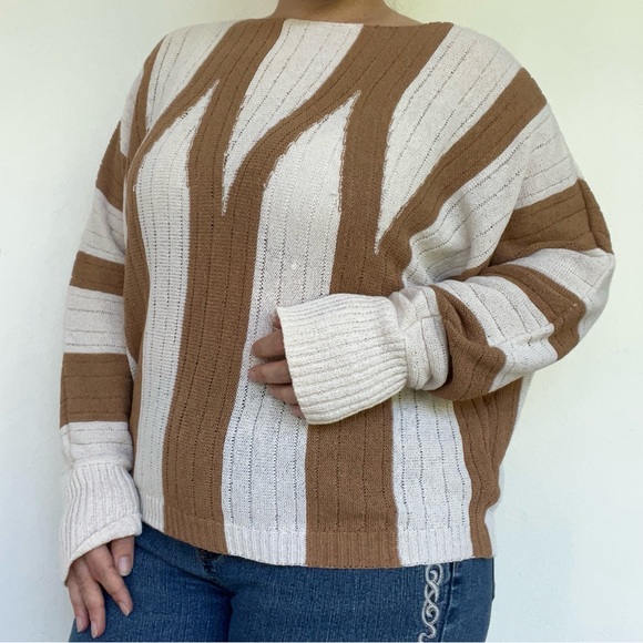 Chico’s Woven Pullover - Picture 2 of 5